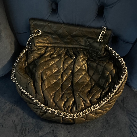 Chanel Handbag - Picture 3 of 3